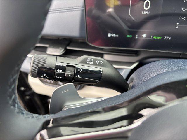 new 2025 Kia Carnival Hybrid car, priced at $48,005