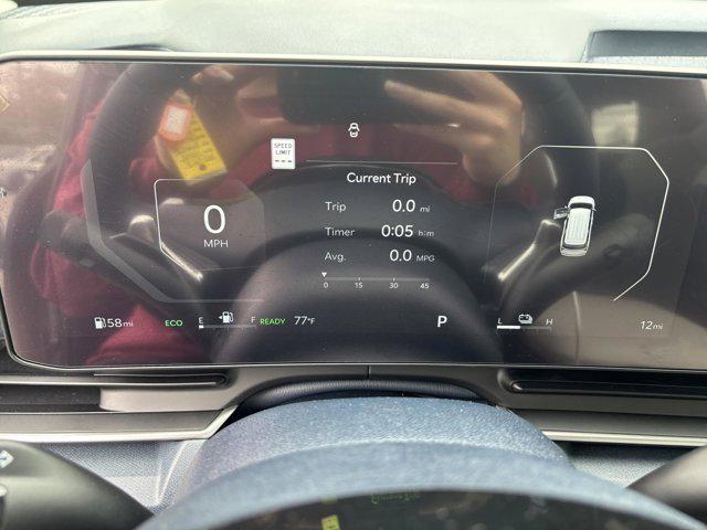 new 2025 Kia Carnival Hybrid car, priced at $48,005