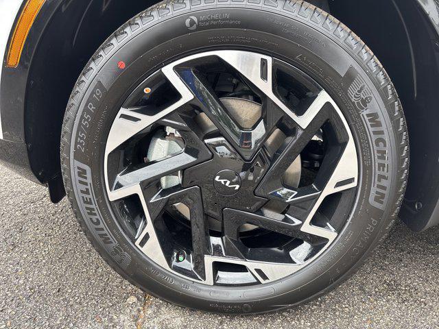 new 2025 Kia Sportage car, priced at $37,405