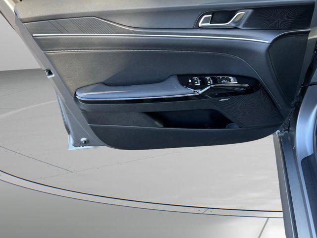 new 2025 Kia K5 car, priced at $31,095