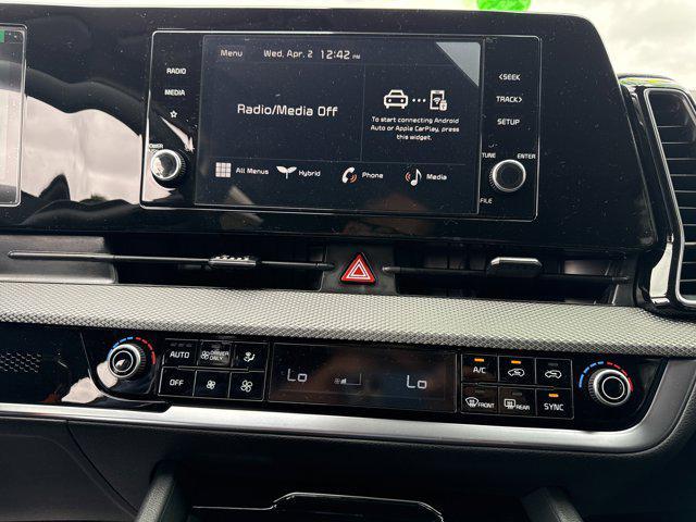 new 2025 Kia Sportage Hybrid car, priced at $31,790