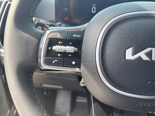 used 2025 Kia Sorento Hybrid car, priced at $39,495