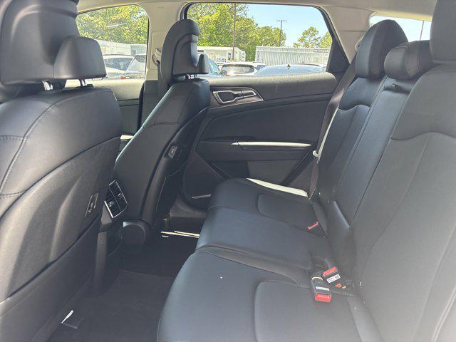 new 2025 Kia Sportage car, priced at $30,575