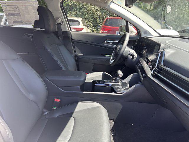 new 2025 Kia Sportage car, priced at $30,575