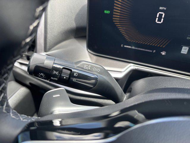 new 2025 Kia Sorento Hybrid car, priced at $39,950