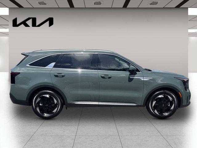 new 2025 Kia Sorento Hybrid car, priced at $39,950