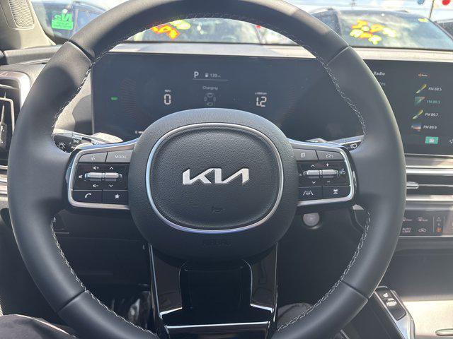 new 2025 Kia Sorento Hybrid car, priced at $39,950