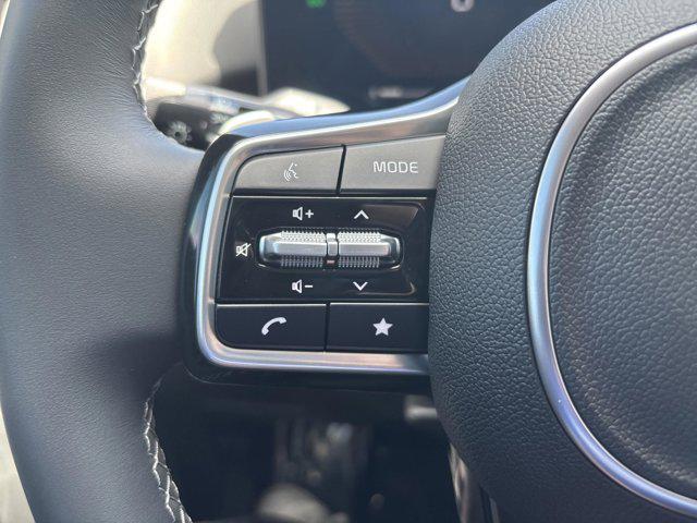 new 2025 Kia Sorento Hybrid car, priced at $39,950
