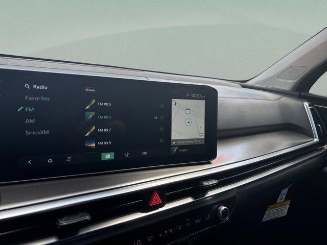 new 2025 Kia Sorento Hybrid car, priced at $39,950