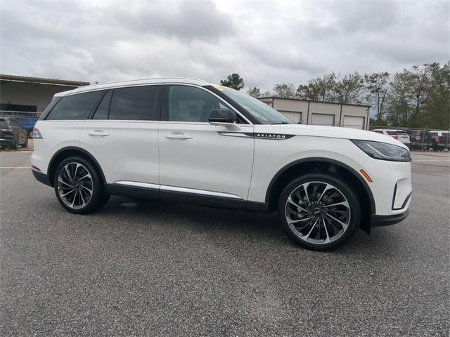 new 2025 Lincoln Aviator car, priced at $79,050