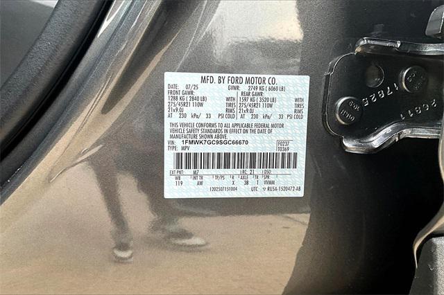new 2025 Ford Explorer car, priced at $54,960