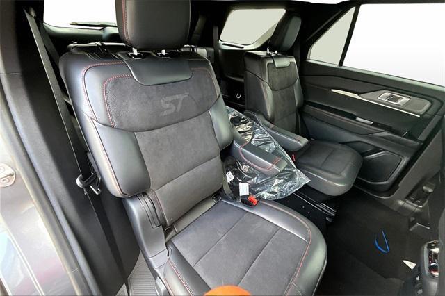 new 2025 Ford Explorer car, priced at $54,960