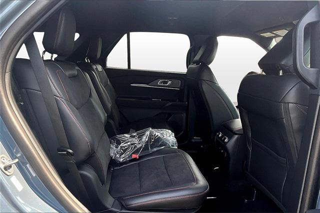 new 2025 Ford Explorer car, priced at $53,279