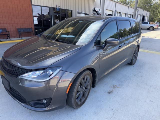 used 2018 Chrysler Pacifica car