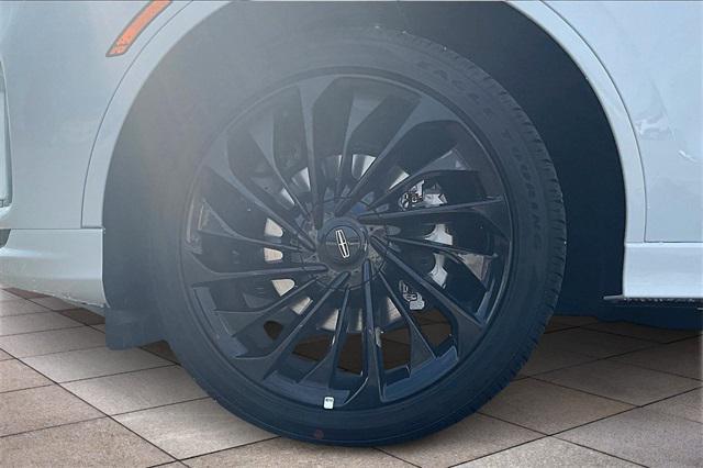 new 2025 Lincoln Aviator car, priced at $73,220