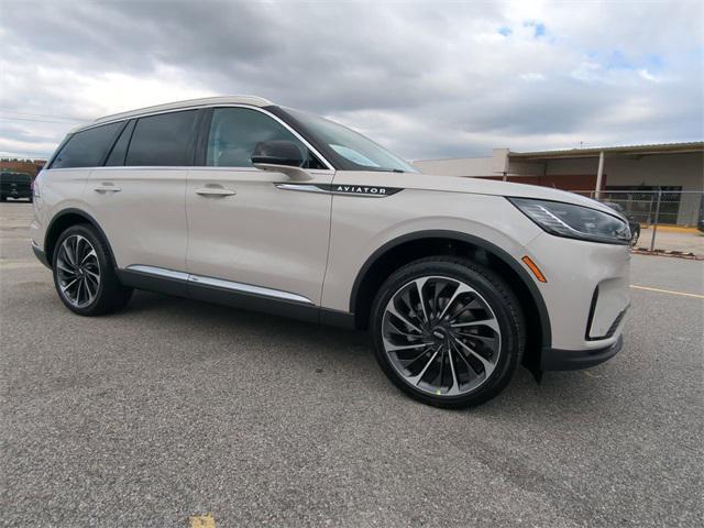 new 2025 Lincoln Aviator car, priced at $78,770