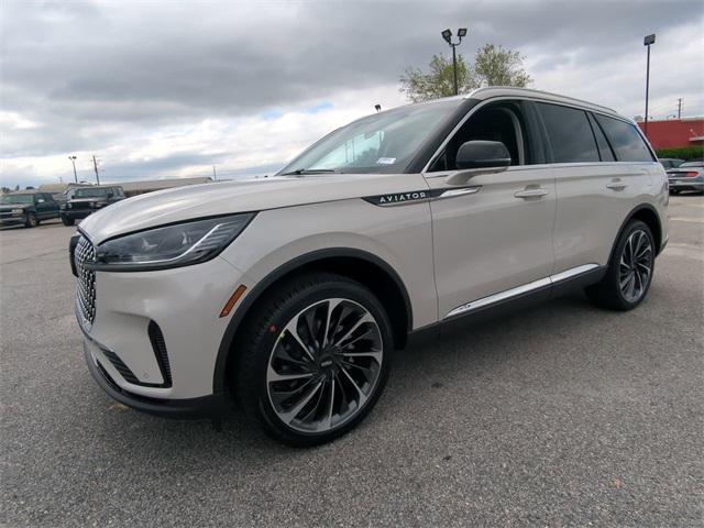 new 2025 Lincoln Aviator car, priced at $78,770