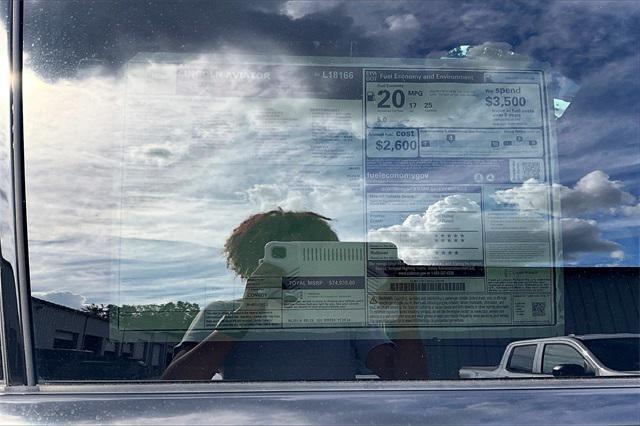 new 2025 Lincoln Aviator car, priced at $73,035