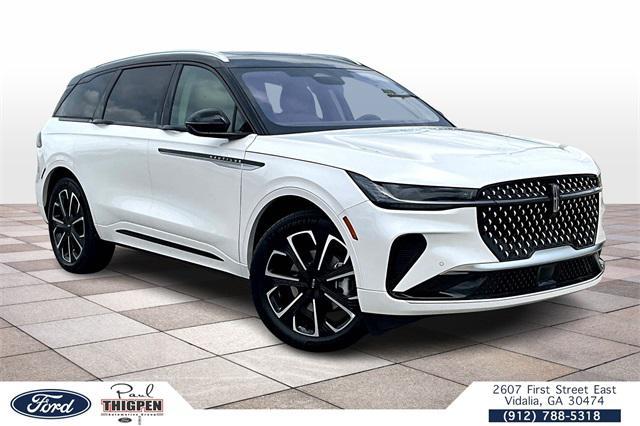 new 2025 Lincoln Nautilus car