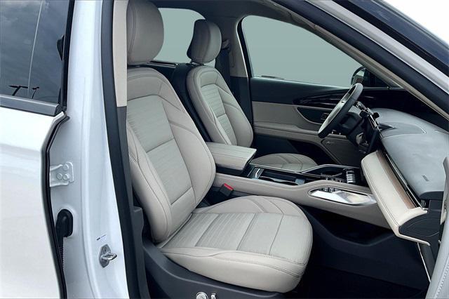 new 2025 Lincoln Nautilus car