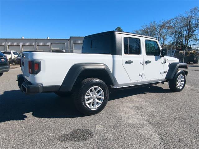 used 2023 Jeep Gladiator car, priced at $31,467