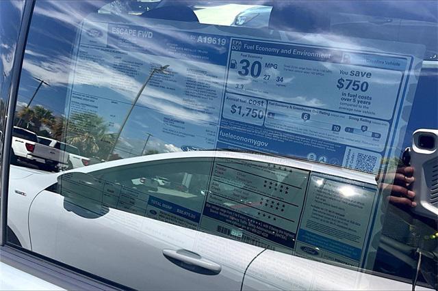 new 2025 Ford Escape car, priced at $27,585