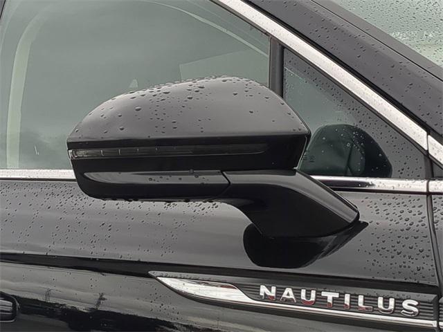 used 2021 Lincoln Nautilus car, priced at $31,033