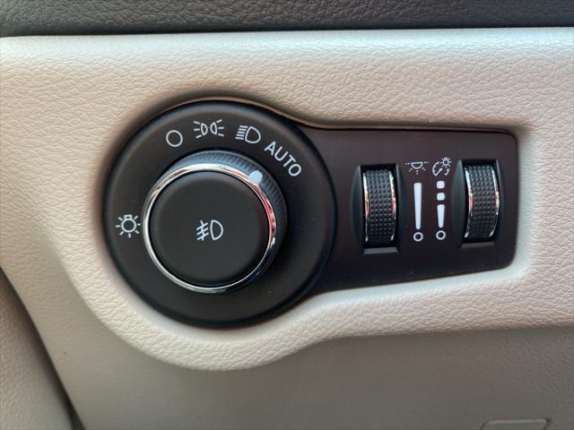 used 2023 Chrysler Pacifica car, priced at $44,900