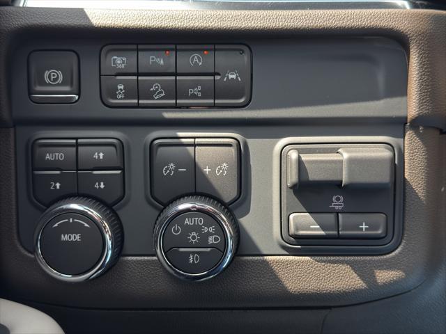 new 2025 Chevrolet Suburban car, priced at $75,815