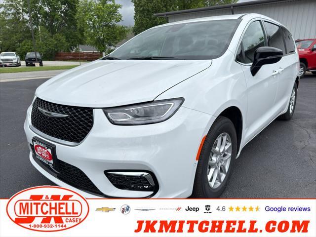 new 2025 Chrysler Pacifica car, priced at $45,725