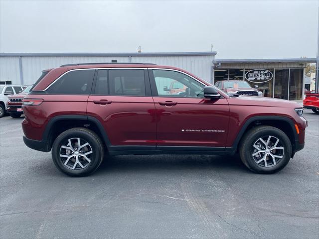 new 2025 Jeep Grand Cherokee car, priced at $47,295