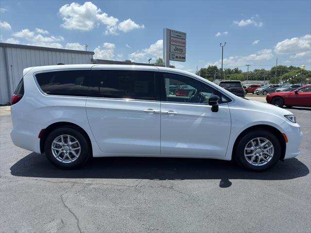new 2025 Chrysler Pacifica car, priced at $44,445