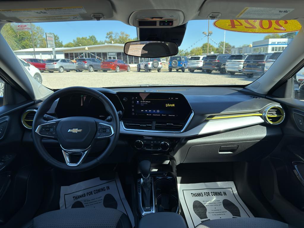 used 2024 Chevrolet Trax car, priced at $21,900