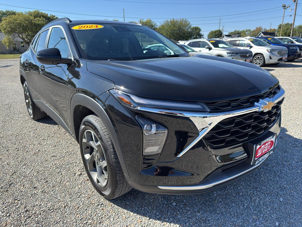 used 2024 Chevrolet Trax car, priced at $21,900