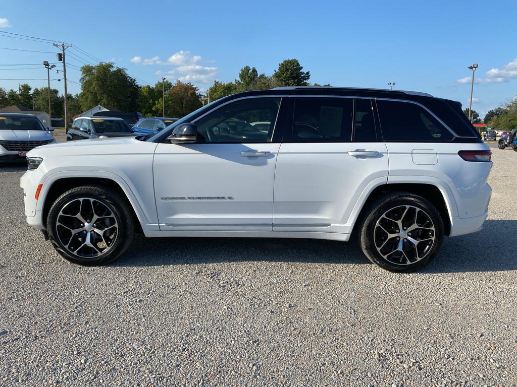 used 2022 Jeep Grand Cherokee car, priced at $38,980