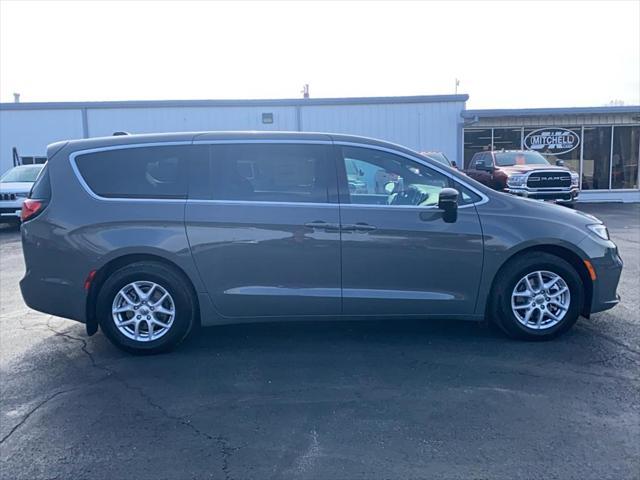 new 2025 Chrysler Pacifica car, priced at $49,460