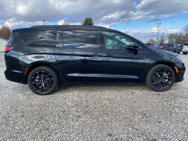 used 2023 Chrysler Pacifica car, priced at $39,900