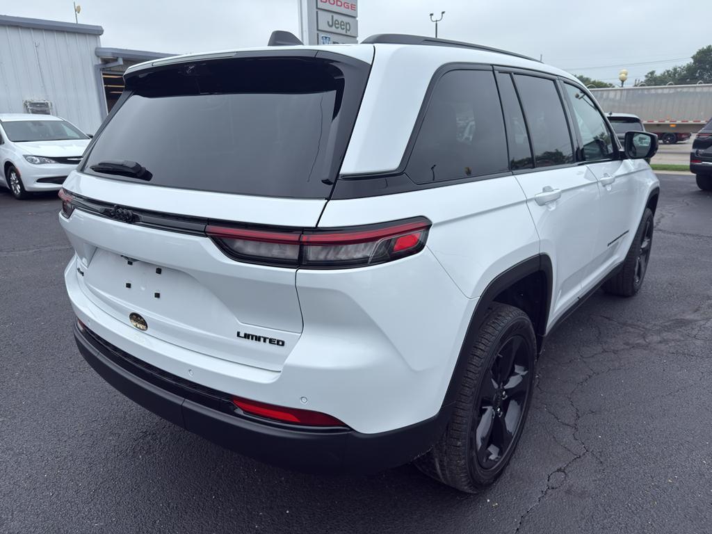 new 2025 Jeep Grand Cherokee car, priced at $55,060