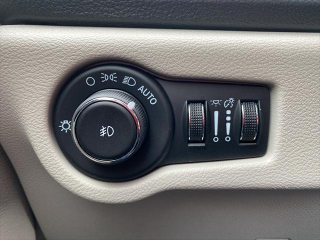 used 2024 Chrysler Pacifica car, priced at $44,900