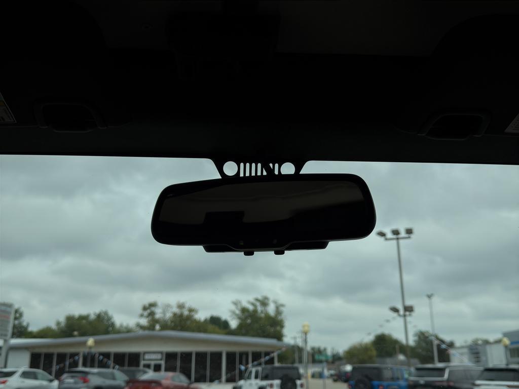 used 2013 Jeep Wrangler Unlimited car, priced at $21,900