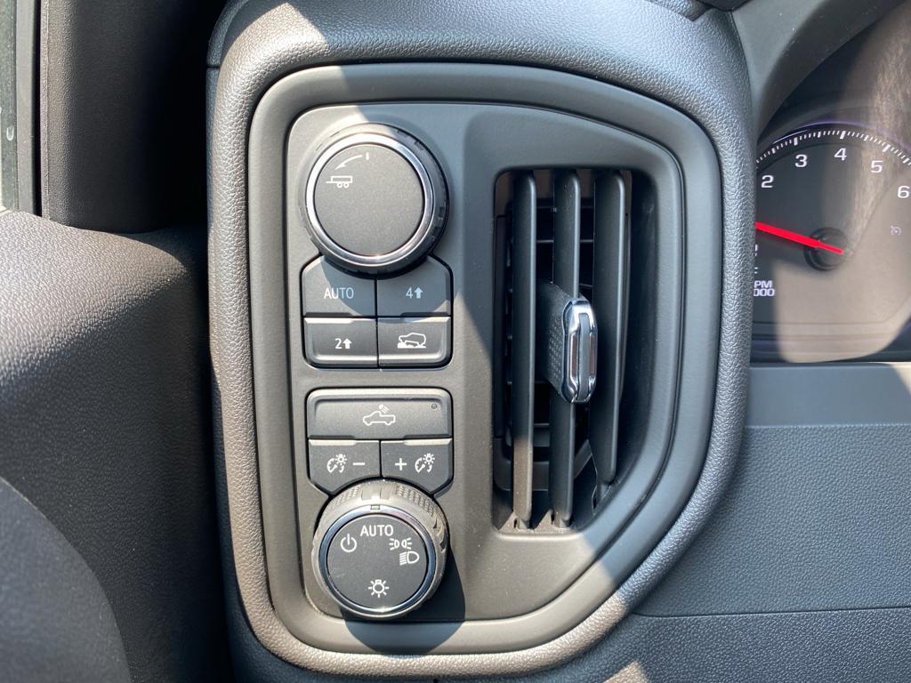 new 2024 Chevrolet Silverado 1500 car, priced at $44,220