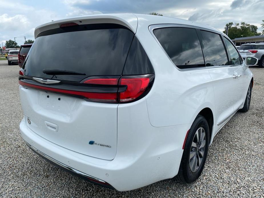 used 2022 Chrysler Pacifica Hybrid car, priced at $36,900