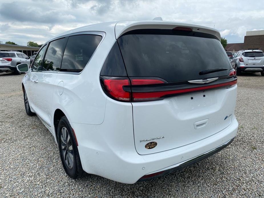 used 2022 Chrysler Pacifica Hybrid car, priced at $36,900