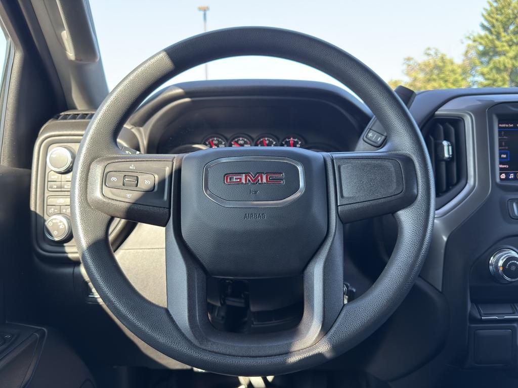 used 2022 GMC Sierra 1500 car, priced at $38,900