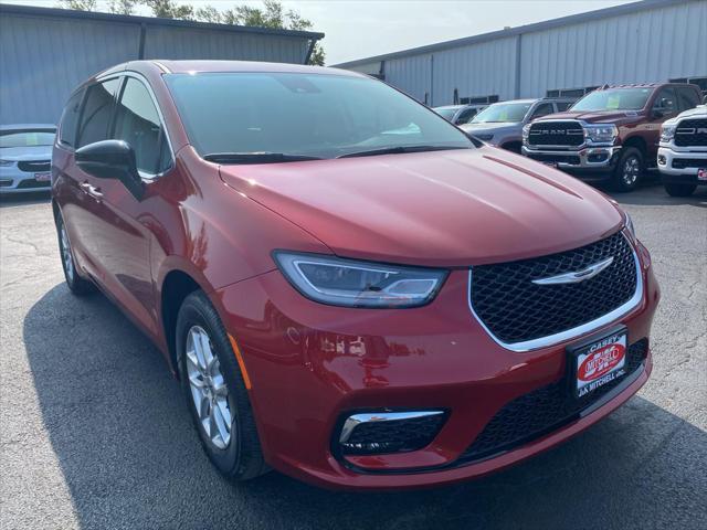 new 2024 Chrysler Pacifica car, priced at $43,995