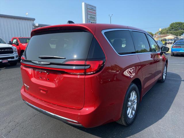 new 2024 Chrysler Pacifica car, priced at $43,995