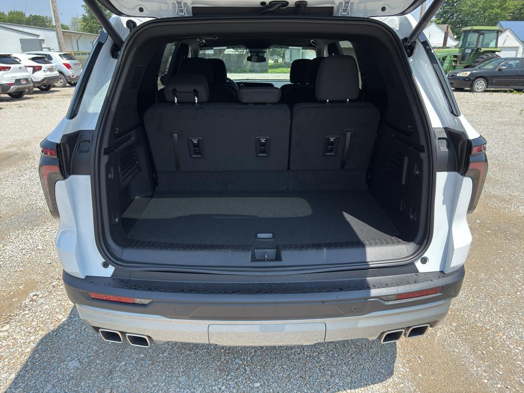 new 2025 Chevrolet Traverse car, priced at $42,195