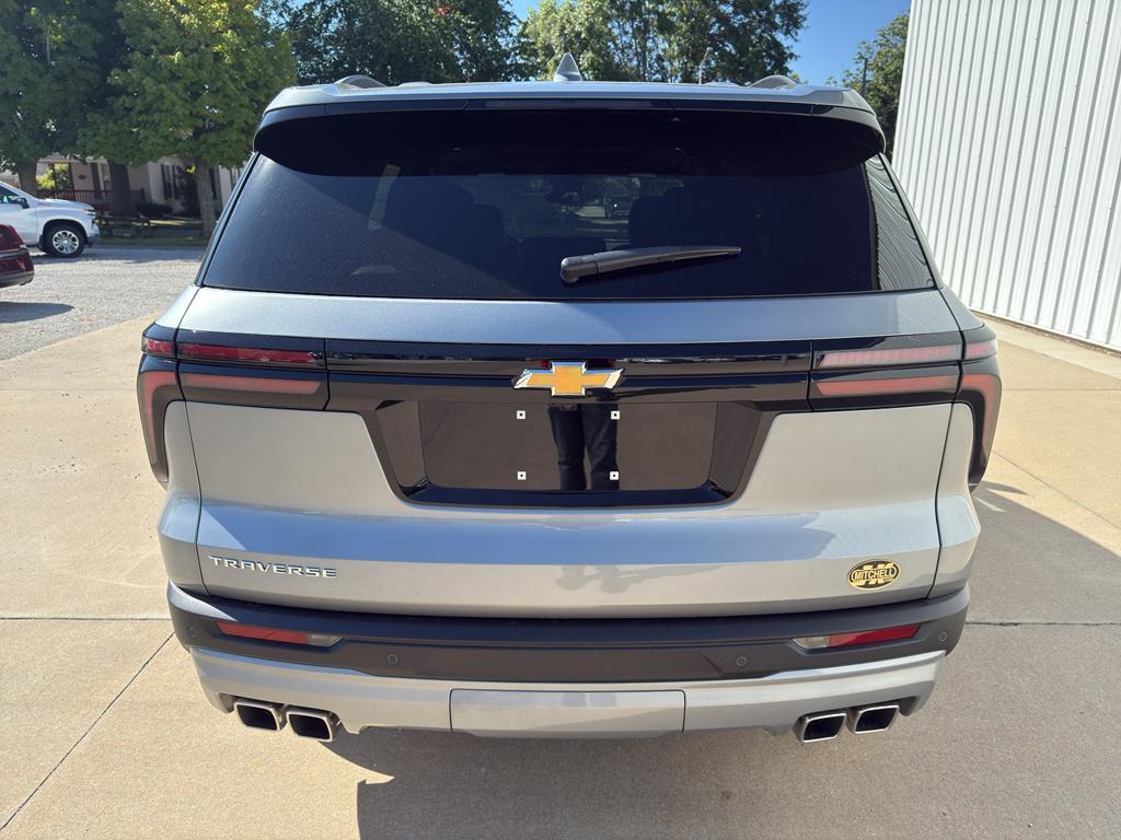 new 2026 Chevrolet Traverse car, priced at $46,620