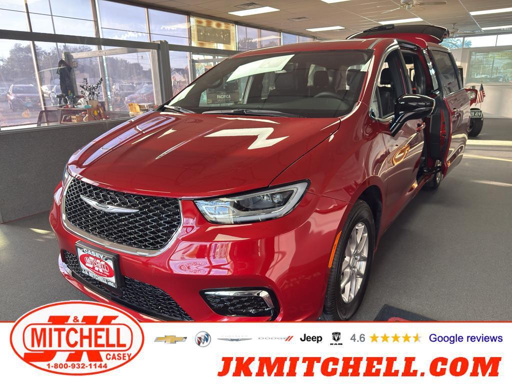new 2026 Chrysler Pacifica car, priced at $47,950