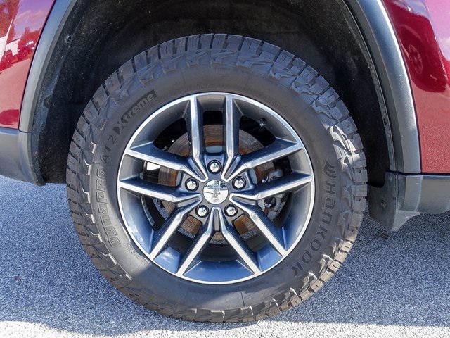 used 2017 Jeep Grand Cherokee car, priced at $14,963